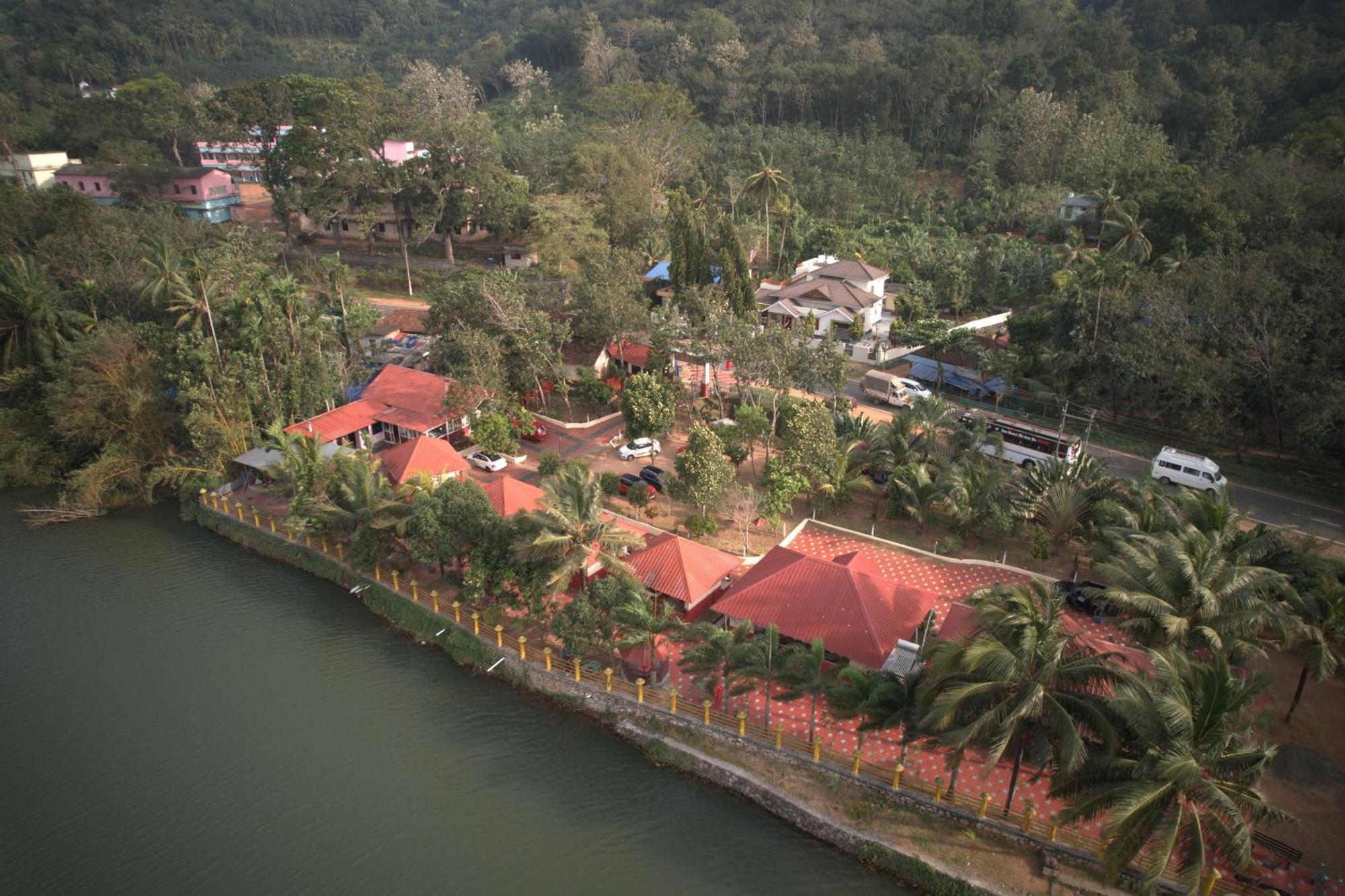Kandamath Heritage Resort Kolattupuzha Buitenkant foto